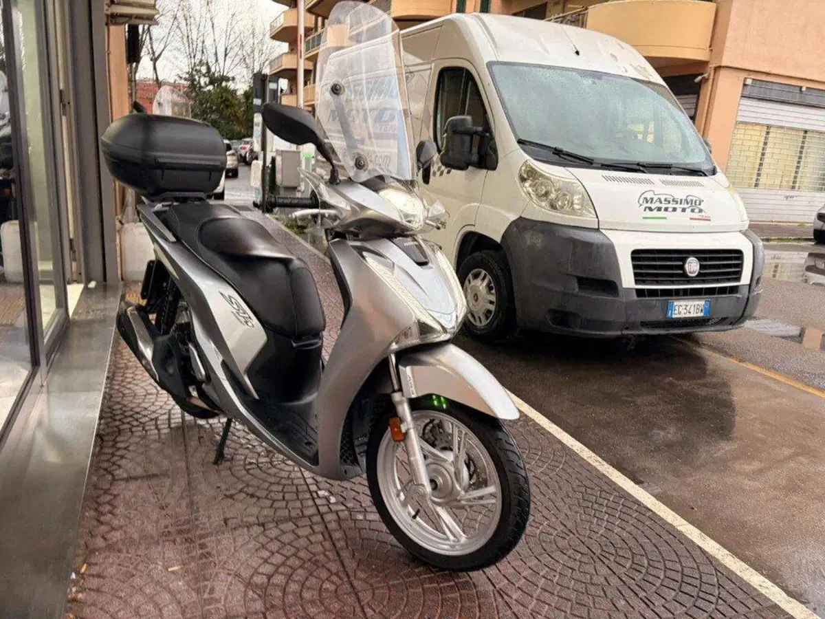 Honda SH 150i (2017 - 19) (4)