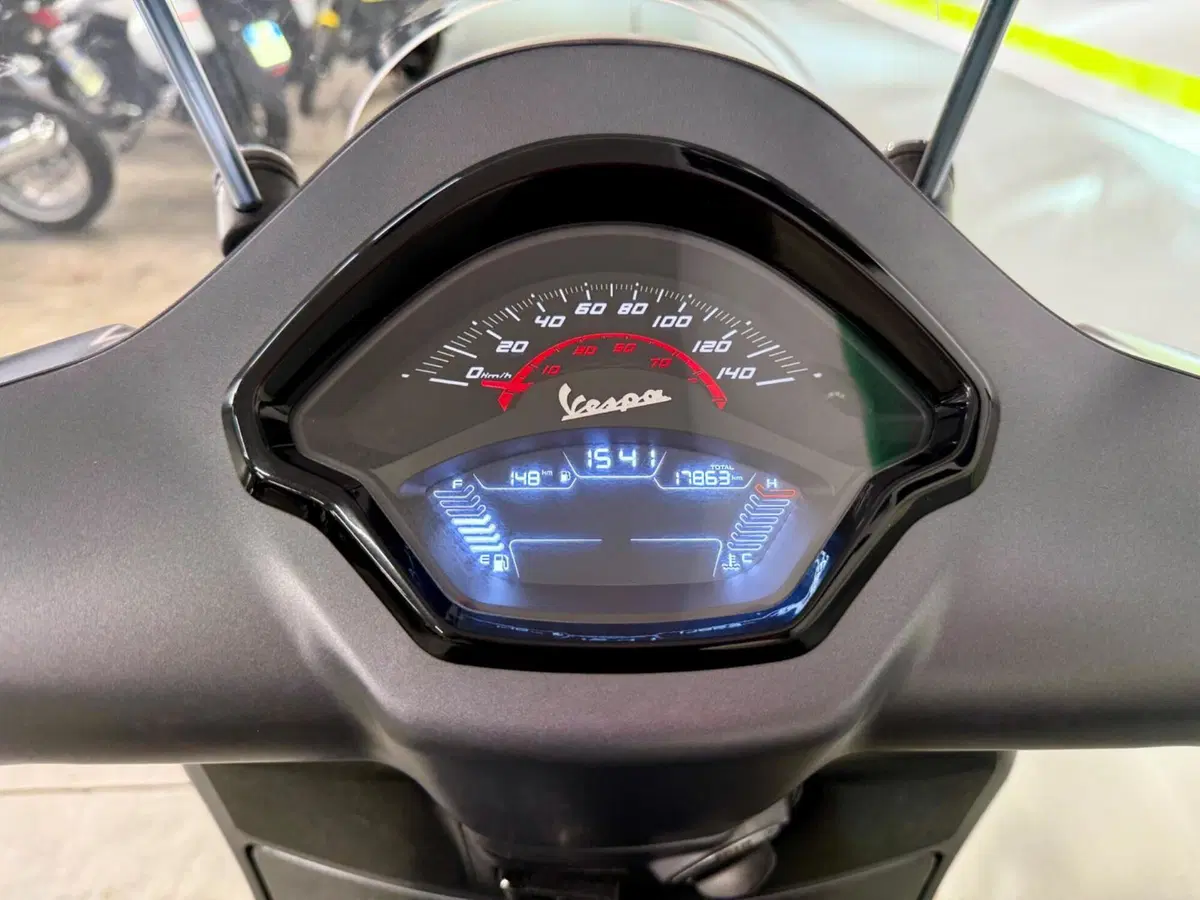 Vespa GTS 125 Super Sport (2021 - 24) (14)