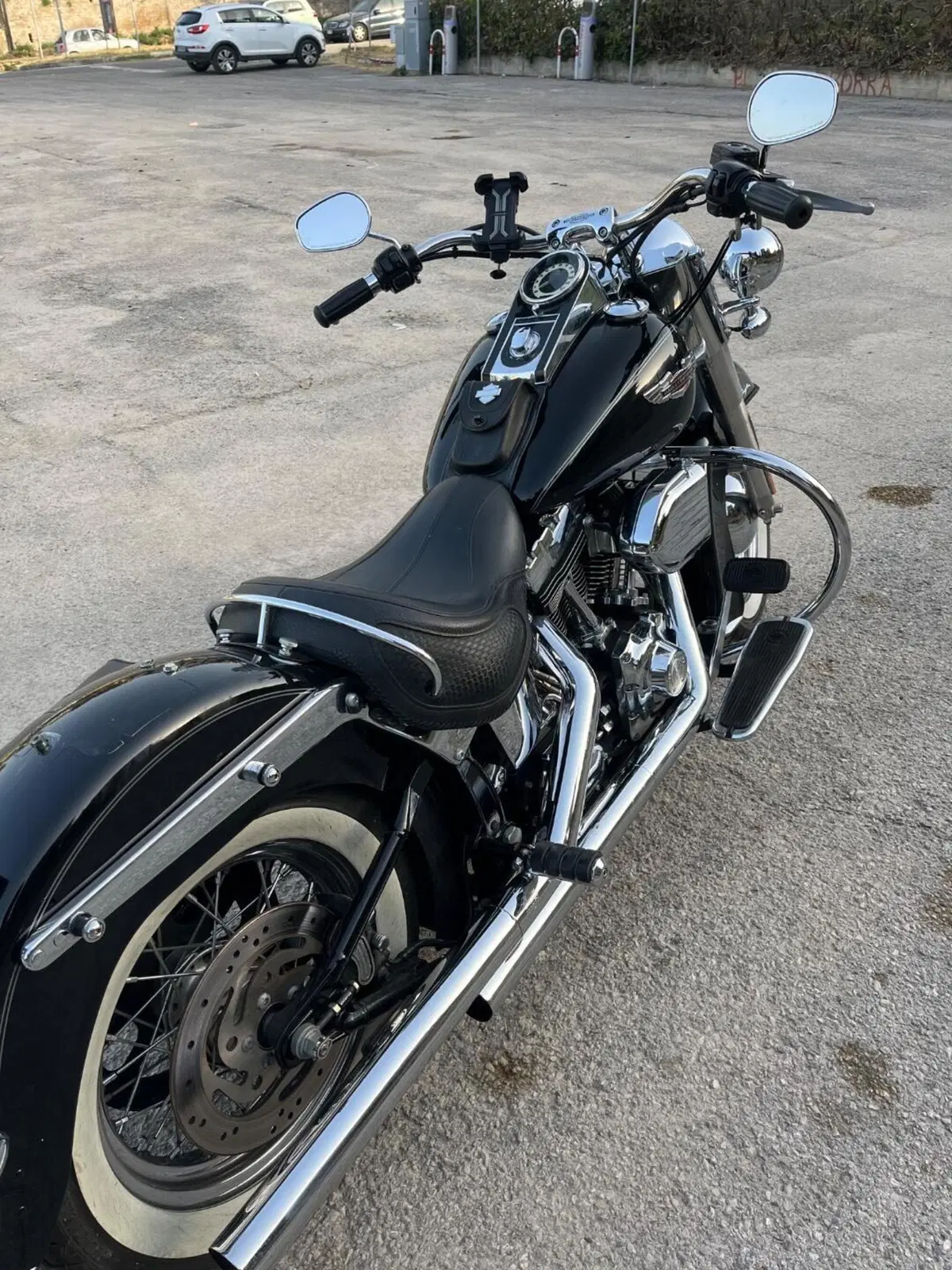 Harley-Davidson 1584 Deluxe (2007 - 08) - FLSTN (4)