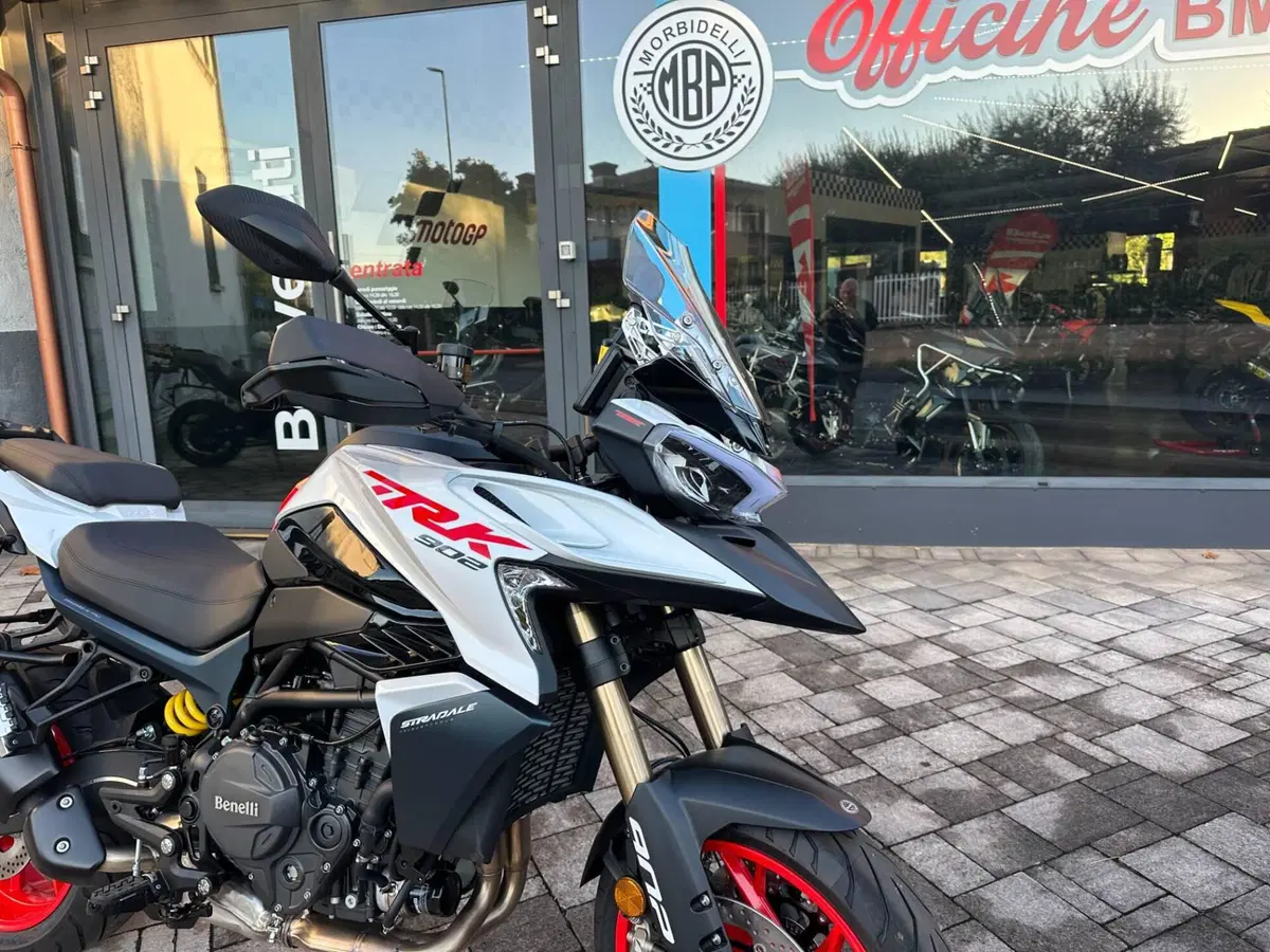 Benelli TRK 902 Stradale (2026) (2)