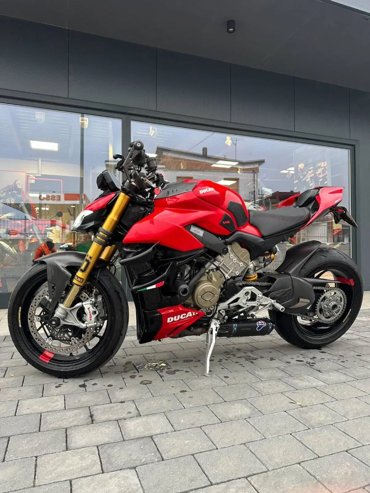 Ducati Streetfighter V4 S (2023 - 24) (2)