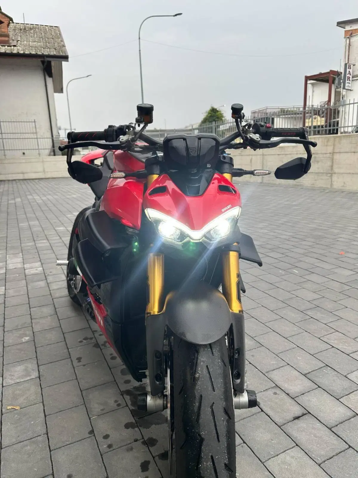 Ducati Streetfighter V4 S (2023 - 24) (4)