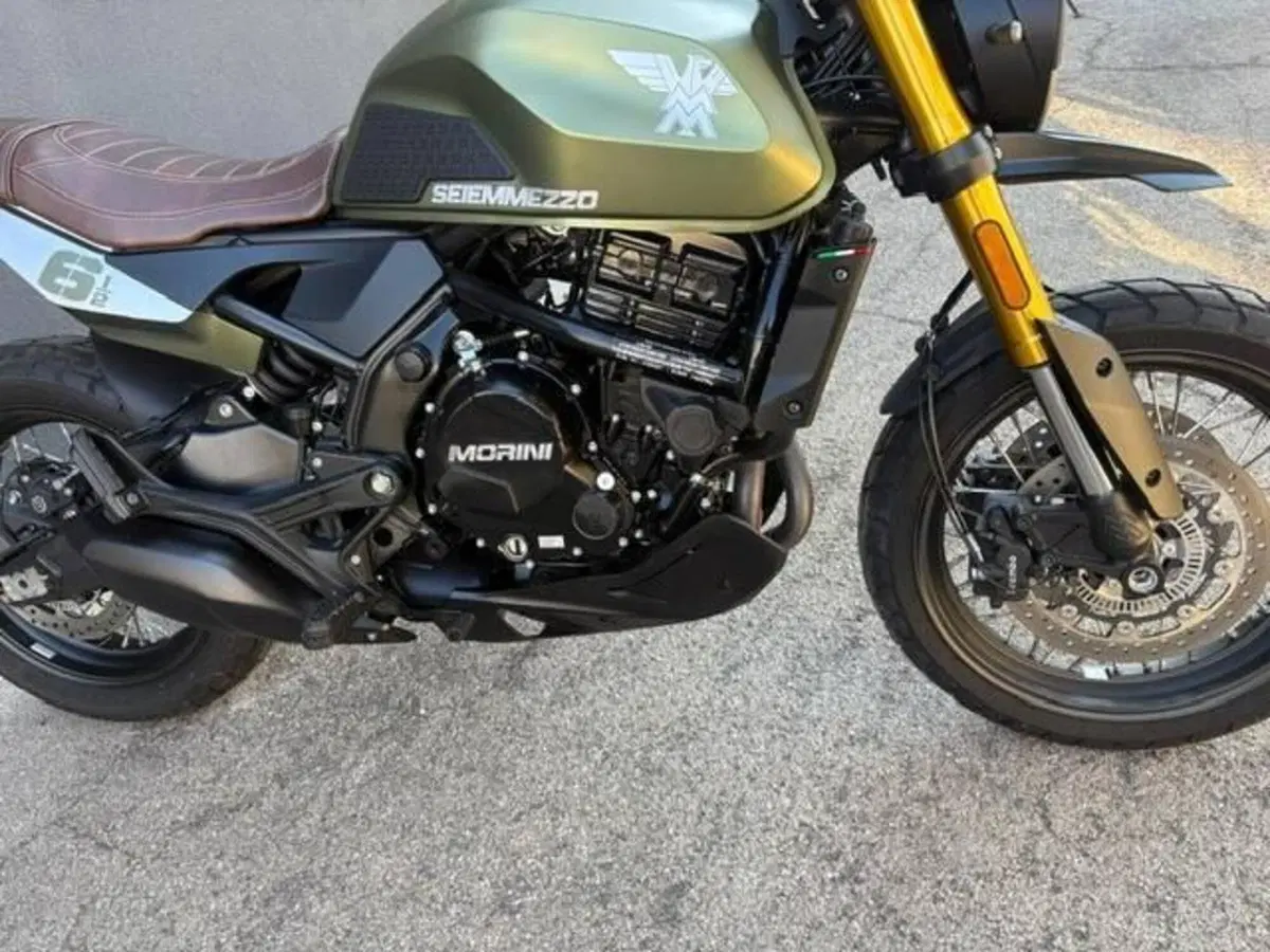 Moto Morini SEIEMMEZZO SCR (2022 - 26) (4)