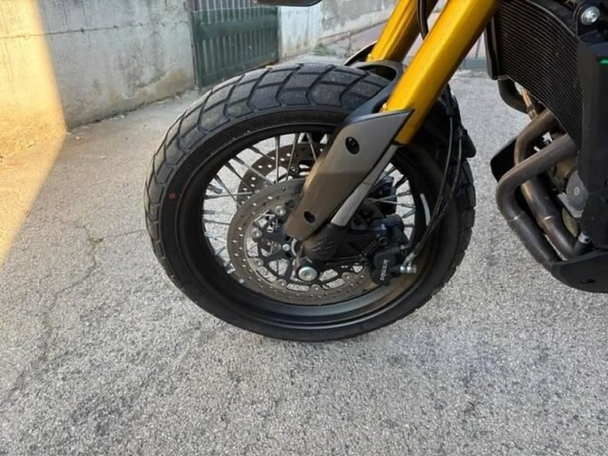 Moto Morini SEIEMMEZZO SCR (2022 - 26) (6)