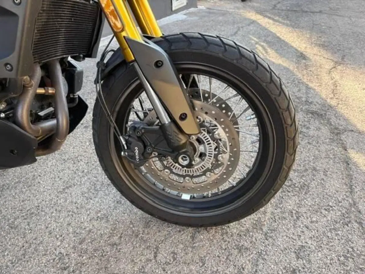 Moto Morini SEIEMMEZZO SCR (2022 - 26) (7)