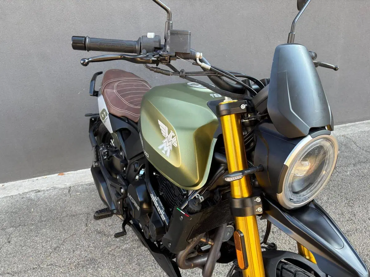 Moto Morini SEIEMMEZZO SCR (2022 - 26) (13)