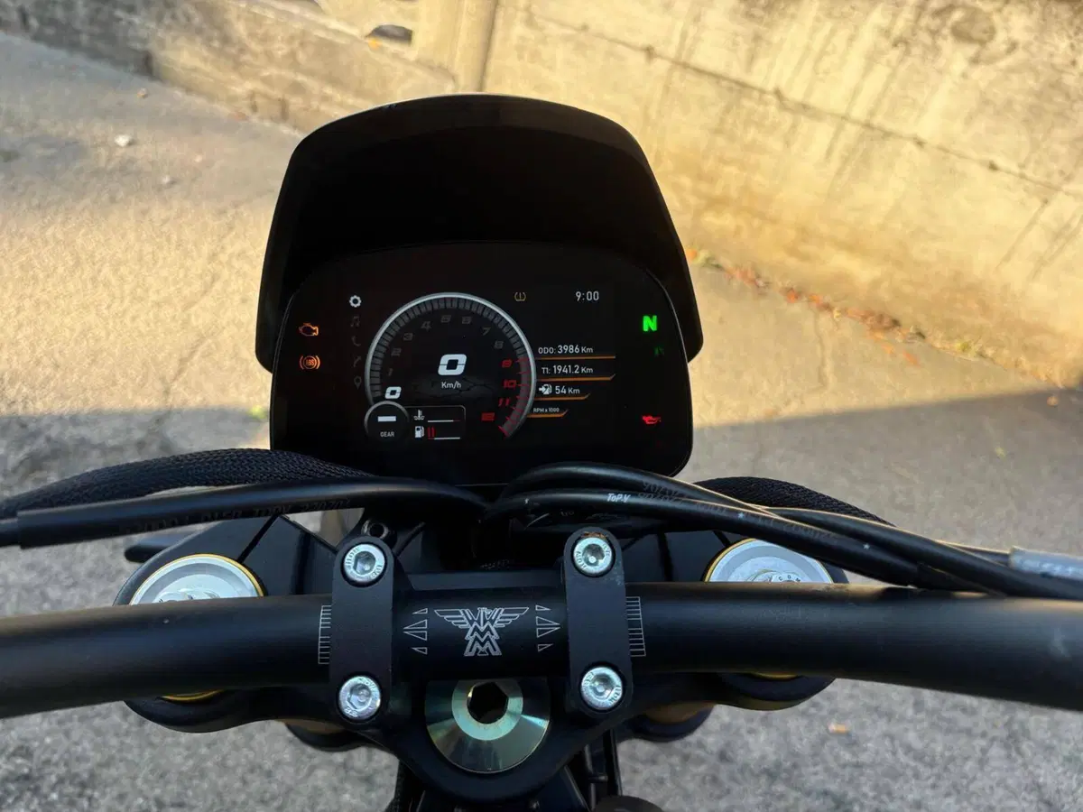 Moto Morini SEIEMMEZZO SCR (2022 - 26) (17)