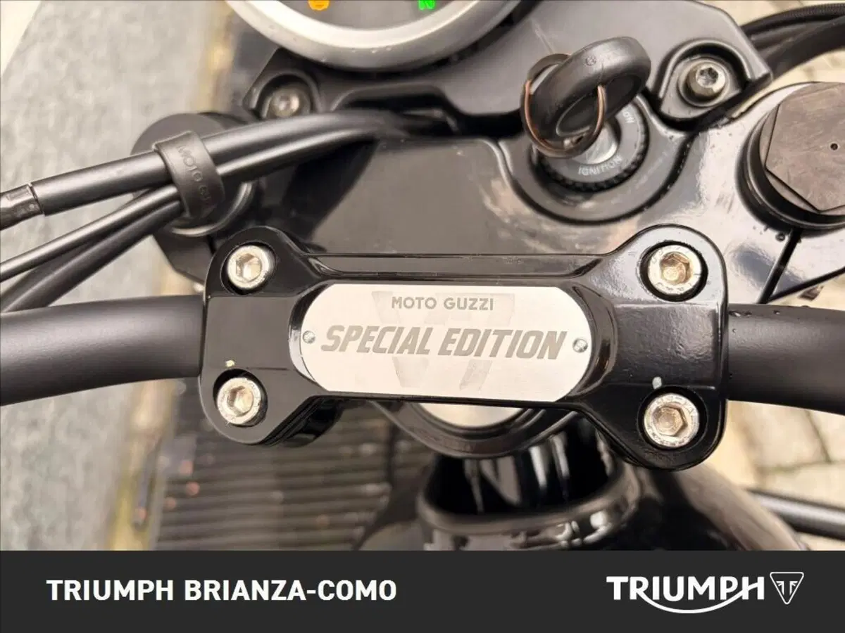 Moto Guzzi V7 850 Stone Special Abs (2021) (7)