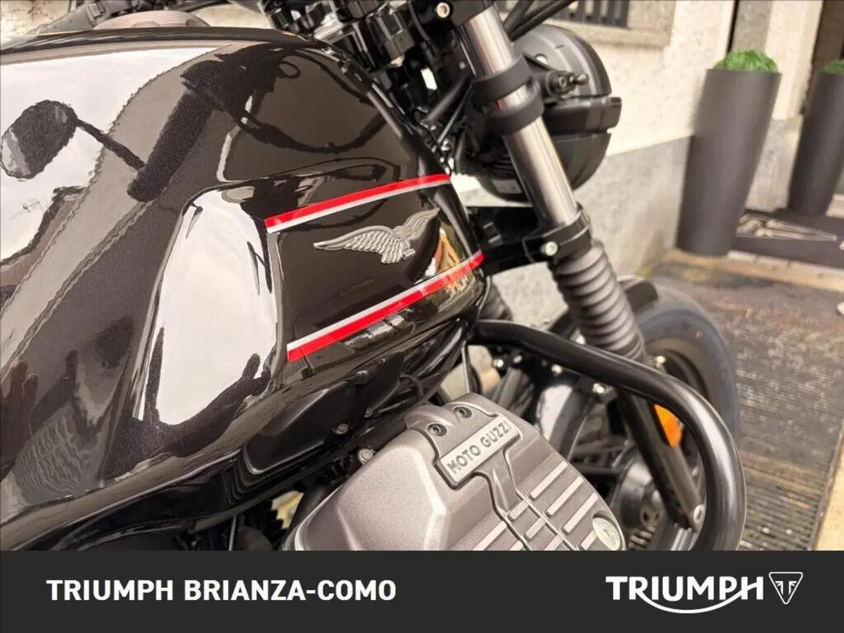 Moto Guzzi V7 850 Stone Special Abs (2021) (5)