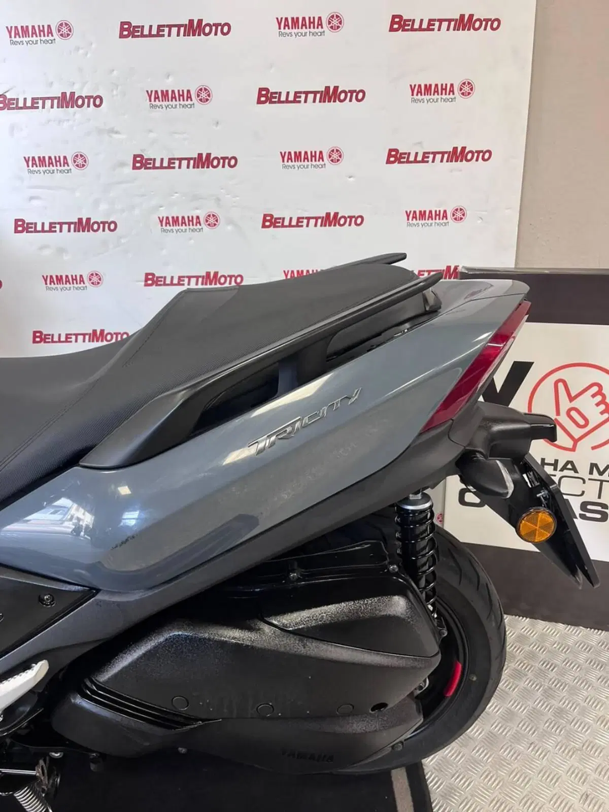 Yamaha Tricity 300 (2021 - 24) (7)