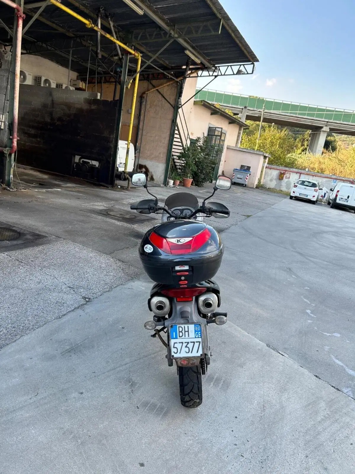 Aprilia Pegaso 650 IE (2001 - 02) (4)