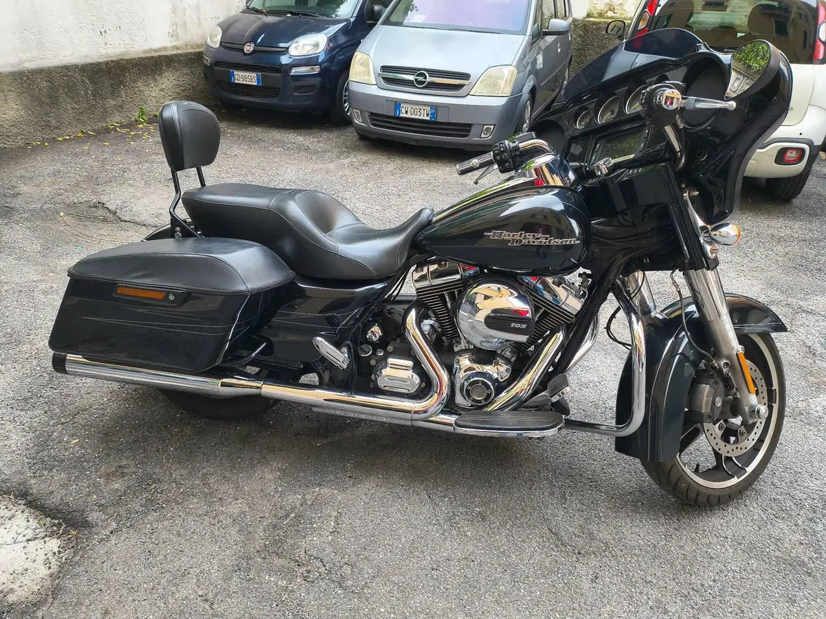 Harley-Davidson 1690 Street Glide Special (2014 - 16) - FLHX (14)