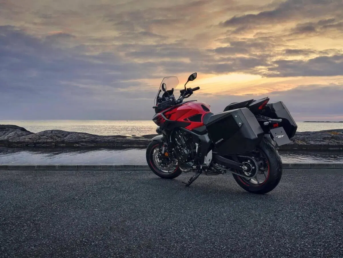 Honda CB 1000 GT (2026) (3)