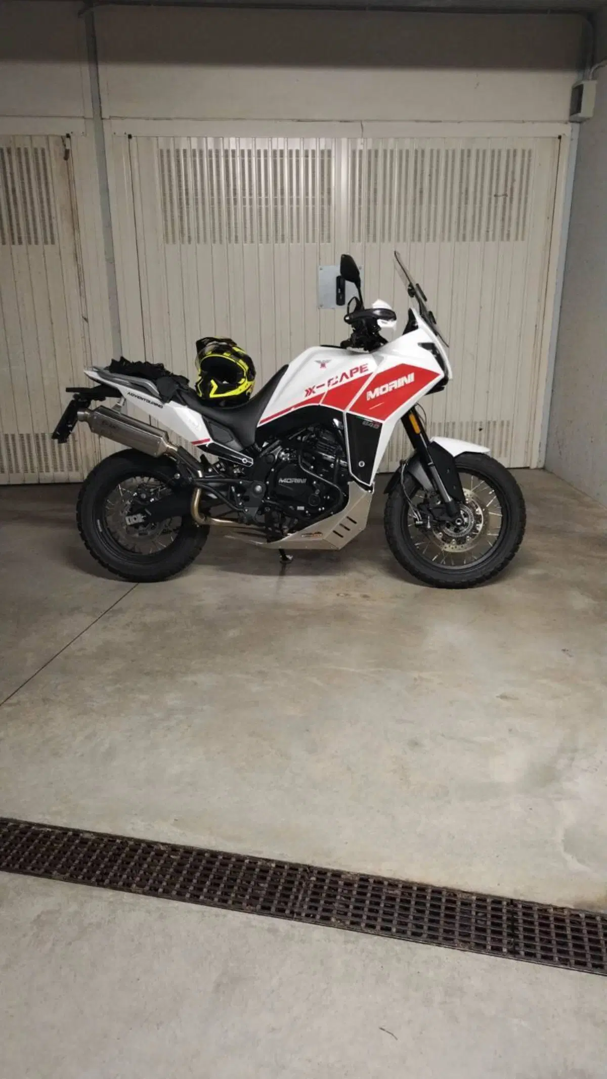 Moto Morini X-Cape 650 (2021 - 26) (4)