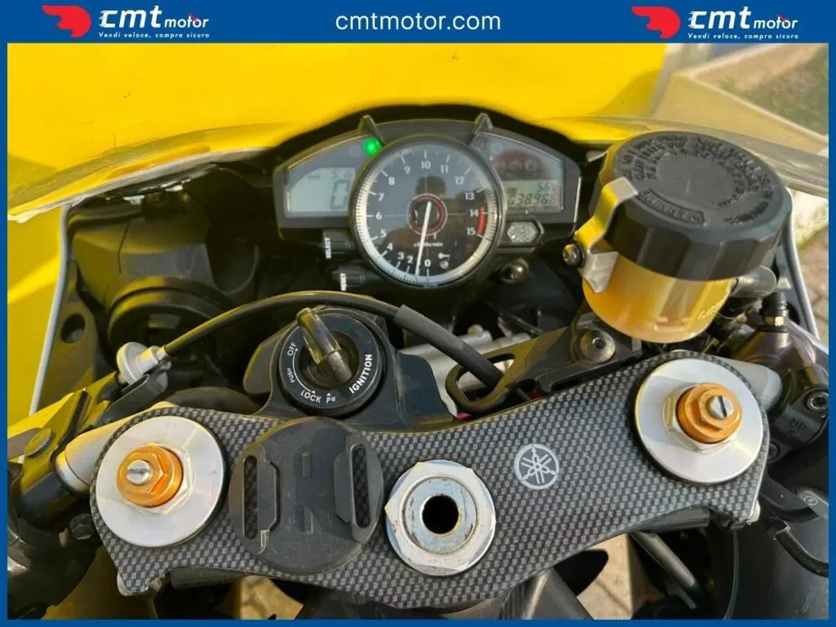 Yamaha YZF R1 (2009 - 11) (5)