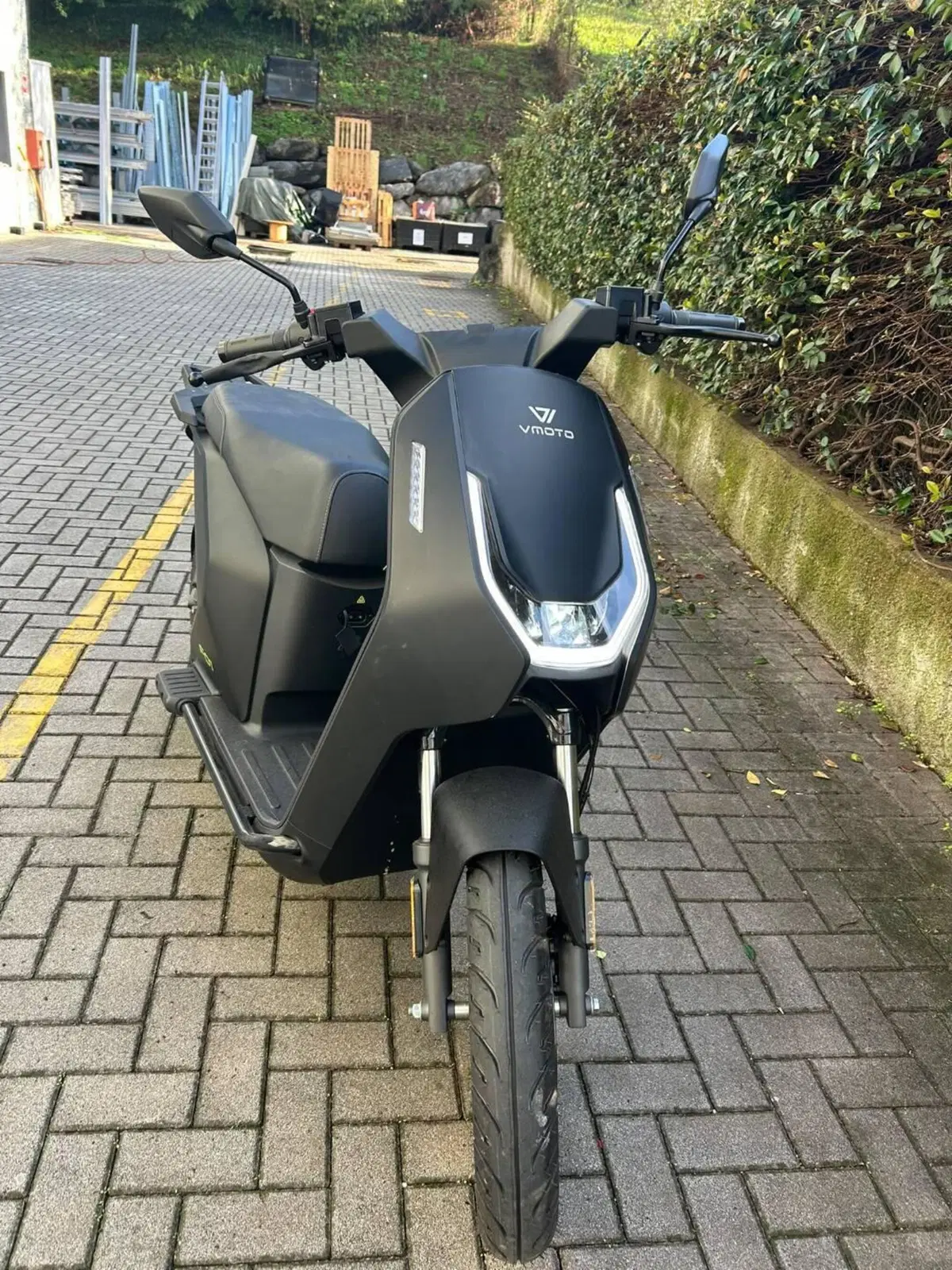 VMoto F01 L1 (2023 - 24) (2)