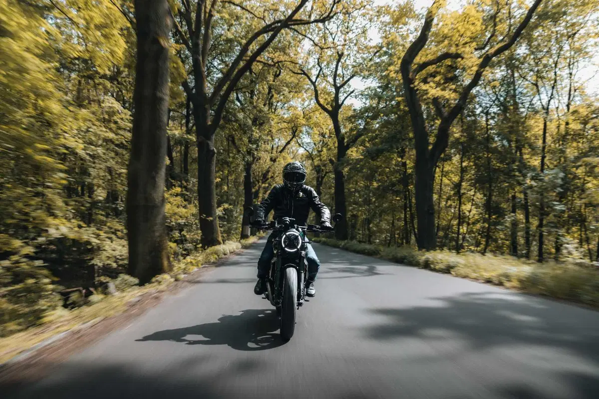 Nolan presenta X-804 ST: il DNA della pista incontra l'eleganza su strada (22)