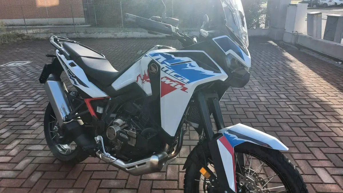Honda Africa Twin CRF 1100L ES DCT (2024 - 26) (3)