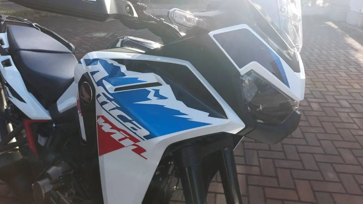 Honda Africa Twin CRF 1100L ES DCT (2024 - 26) (4)