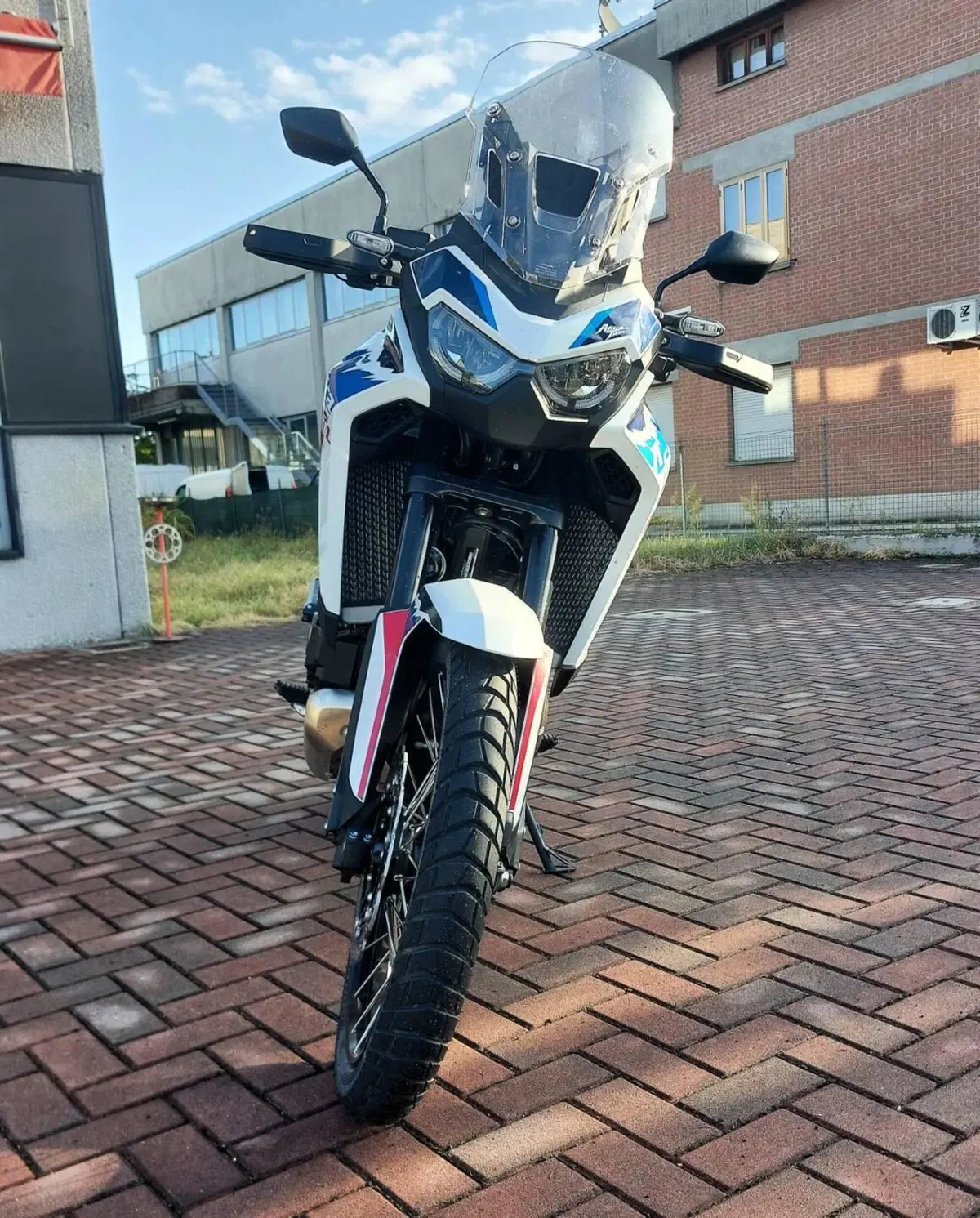 Honda Africa Twin CRF 1100L ES DCT (2024 - 26) (5)