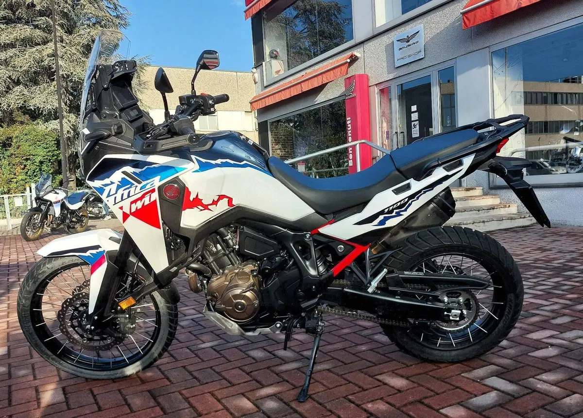 Honda Africa Twin CRF 1100L ES DCT (2024 - 26) (8)