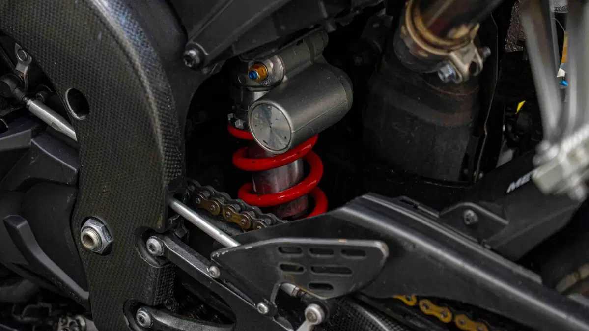 Yamaha YZF R1 (2007 - 08) (5)