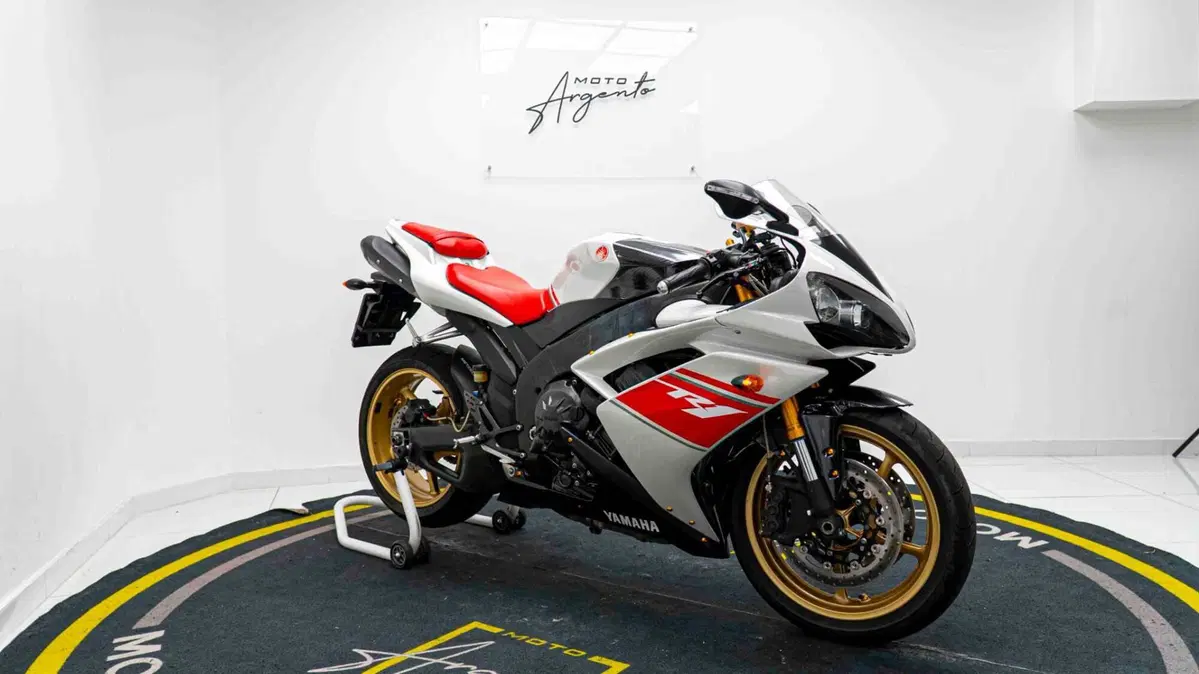 Yamaha YZF R1 (2007 - 08) (9)