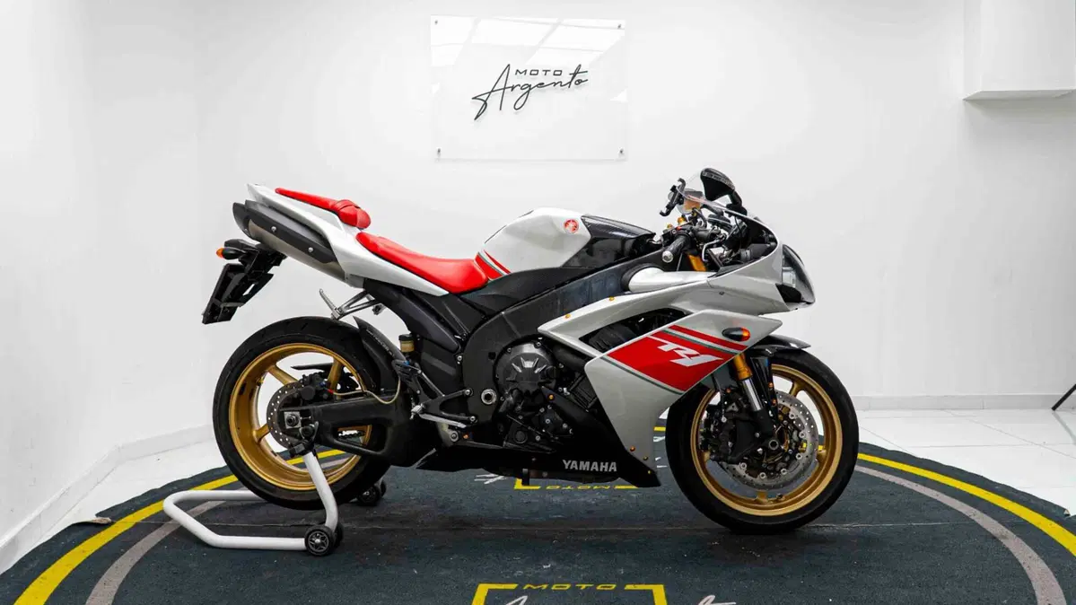 Yamaha YZF R1 (2007 - 08) (10)