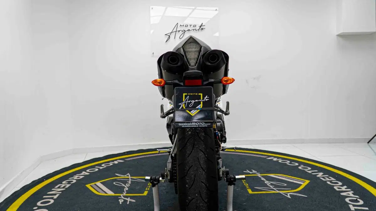 Yamaha YZF R1 (2007 - 08) (12)