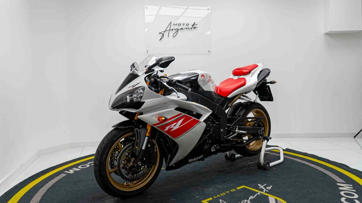Yamaha YZF R1 (2007 - 08) (15)