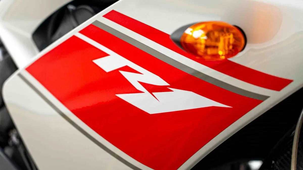 Yamaha YZF R1 (2007 - 08) (19)