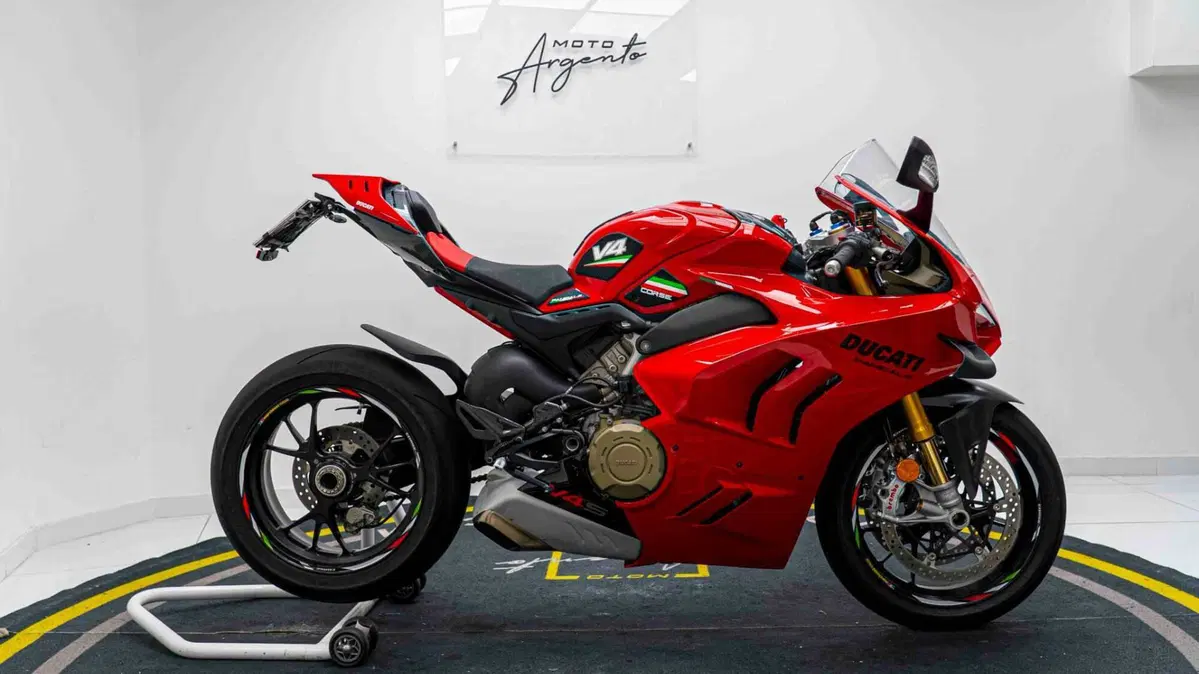 Ducati Panigale V4 S 1100 (2021) (8)
