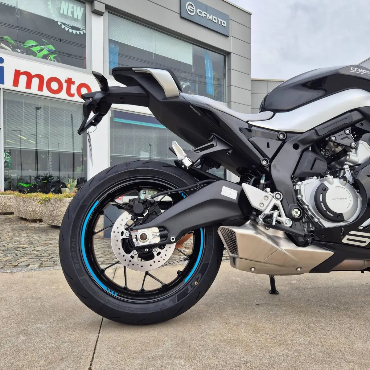 CFMOTO 675SR-R (2025 - 26) (5)