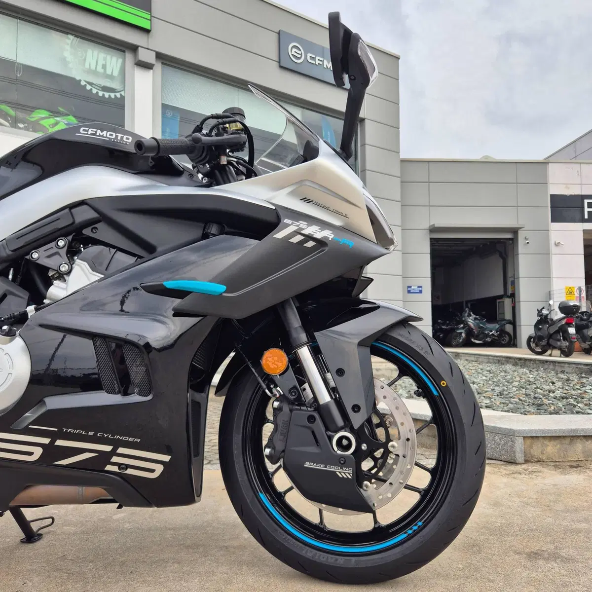 CFMOTO 675SR-R (2025 - 26) (6)