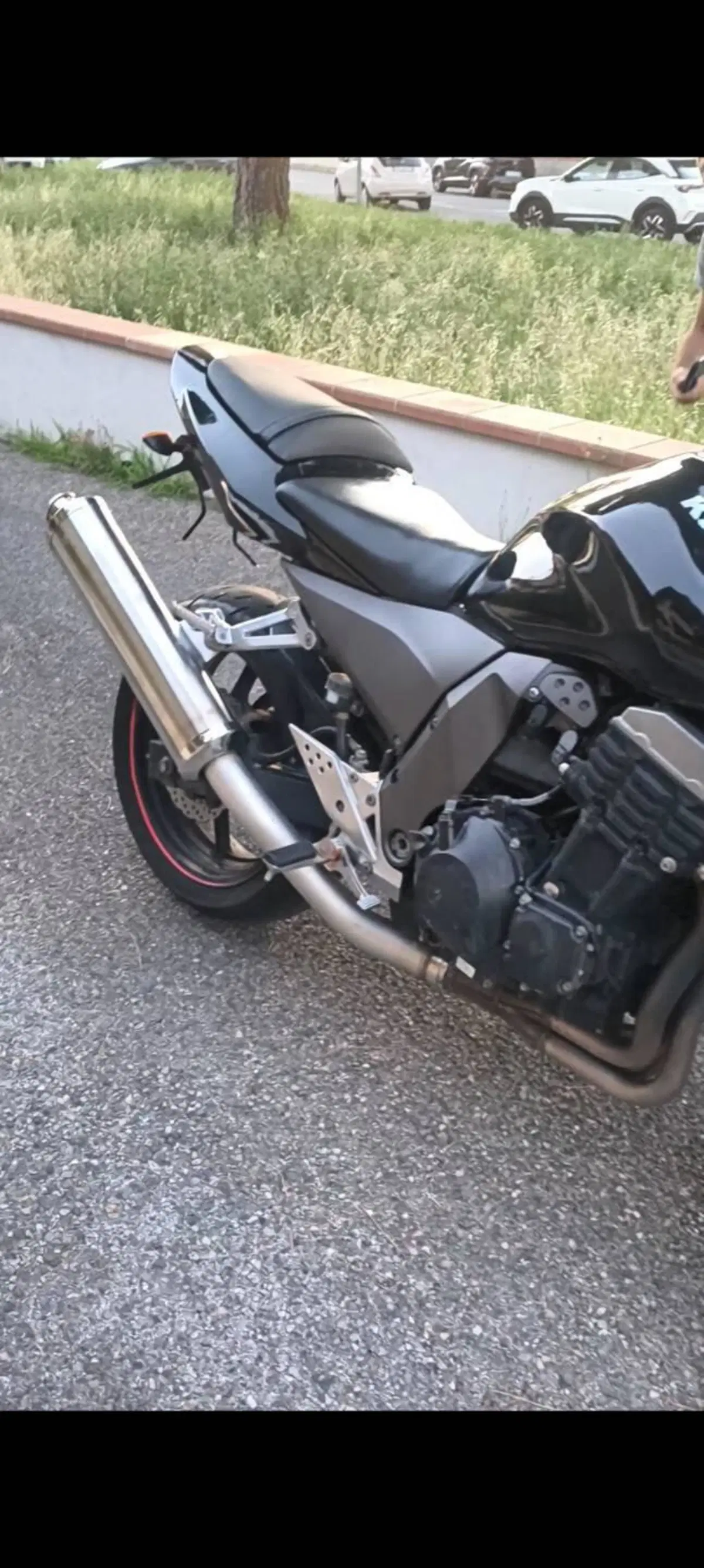 Kawasaki Z 750 (2003 - 06) (2)