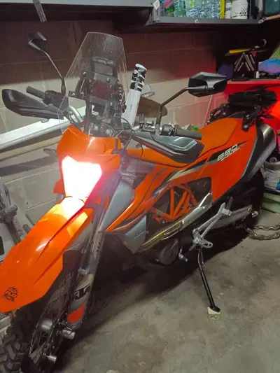 KTM 690 Enduro R (2022 - 25) usata