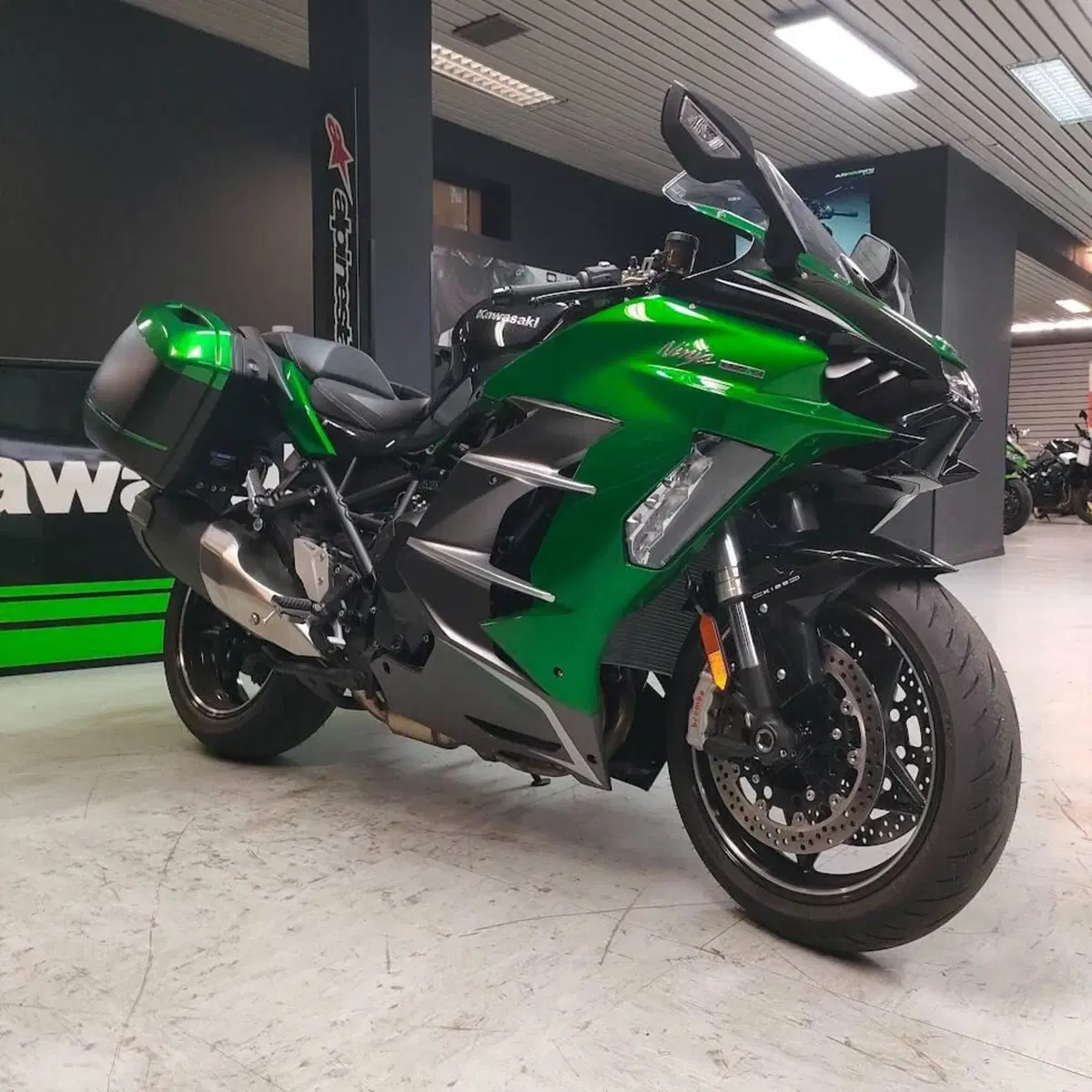 Kawasaki Ninja H2 SX SE Tourer (2024 - 27) (6)
