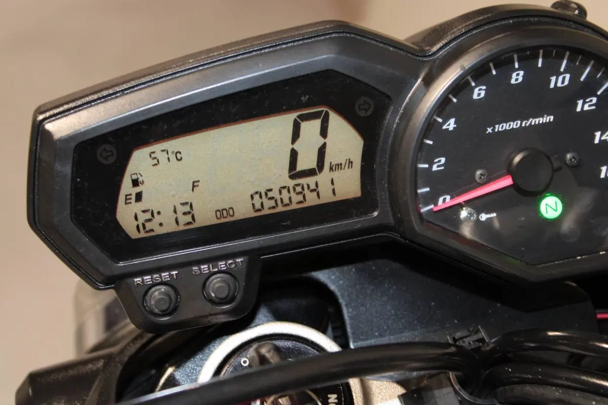 Yamaha FZ6 S2 (2007 - 11) (7)