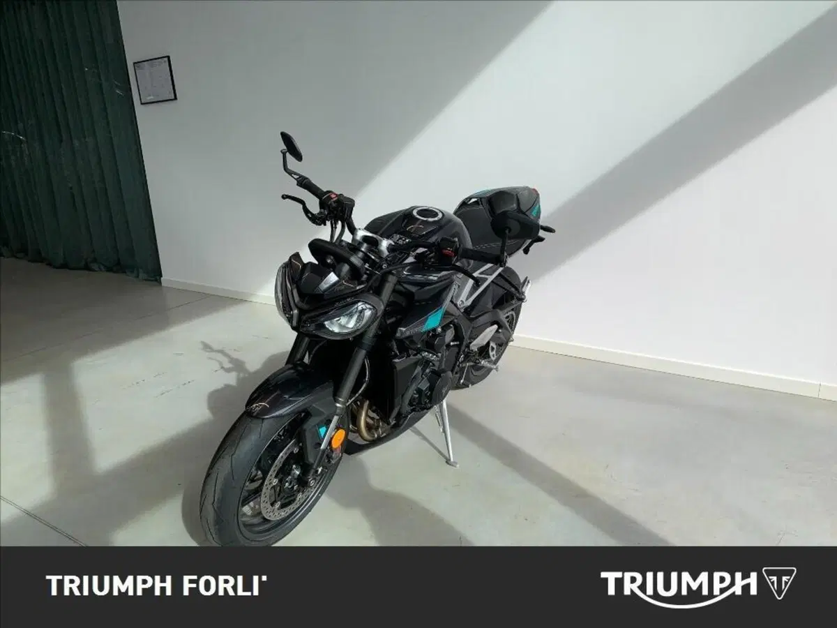 Triumph Street Triple 765 RS (2023 - 26) (3)