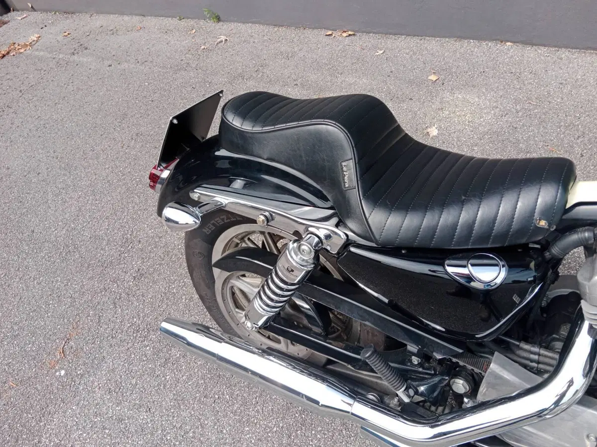 Harley-Davidson 883 Custom (2001 - 05) - XL 53C (3)