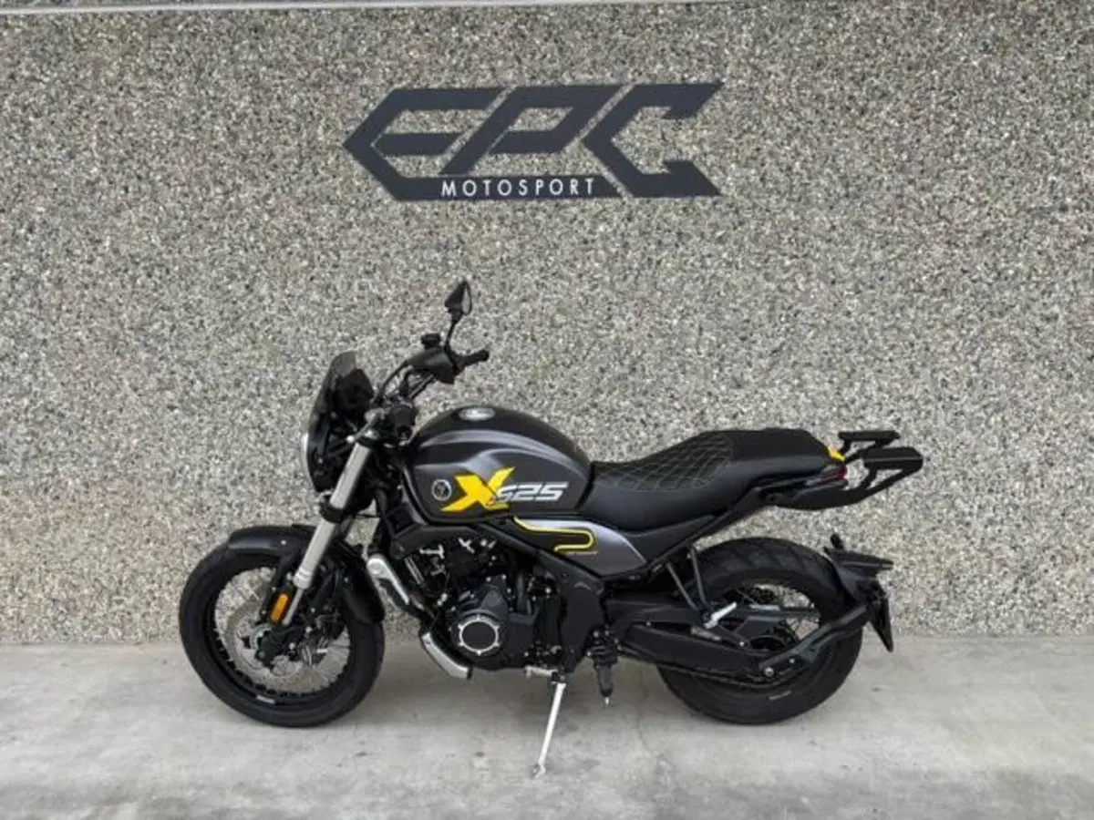 Voge Trofeo 525ACX Scrambler (2023 - 26) (2)