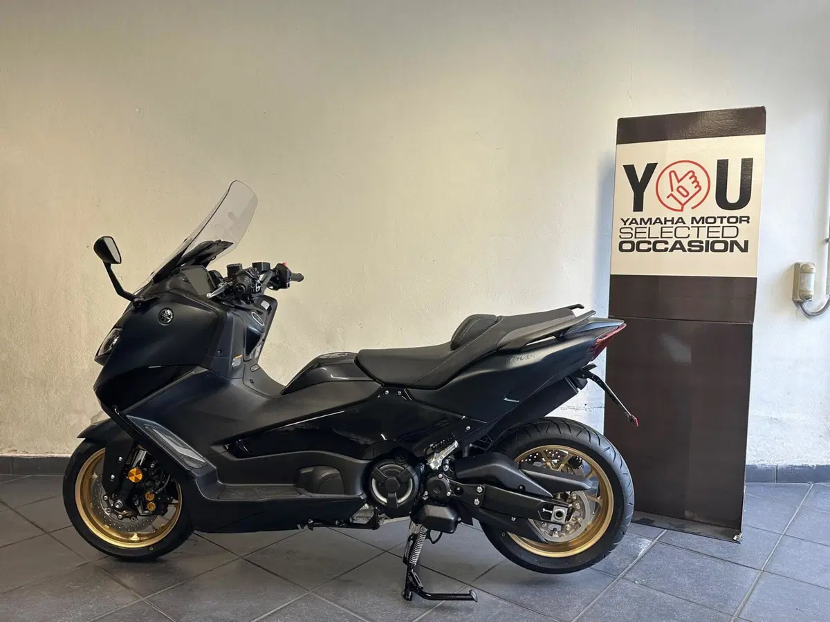 Yamaha T-Max 560 Tech Max (2022 - 24) (2)