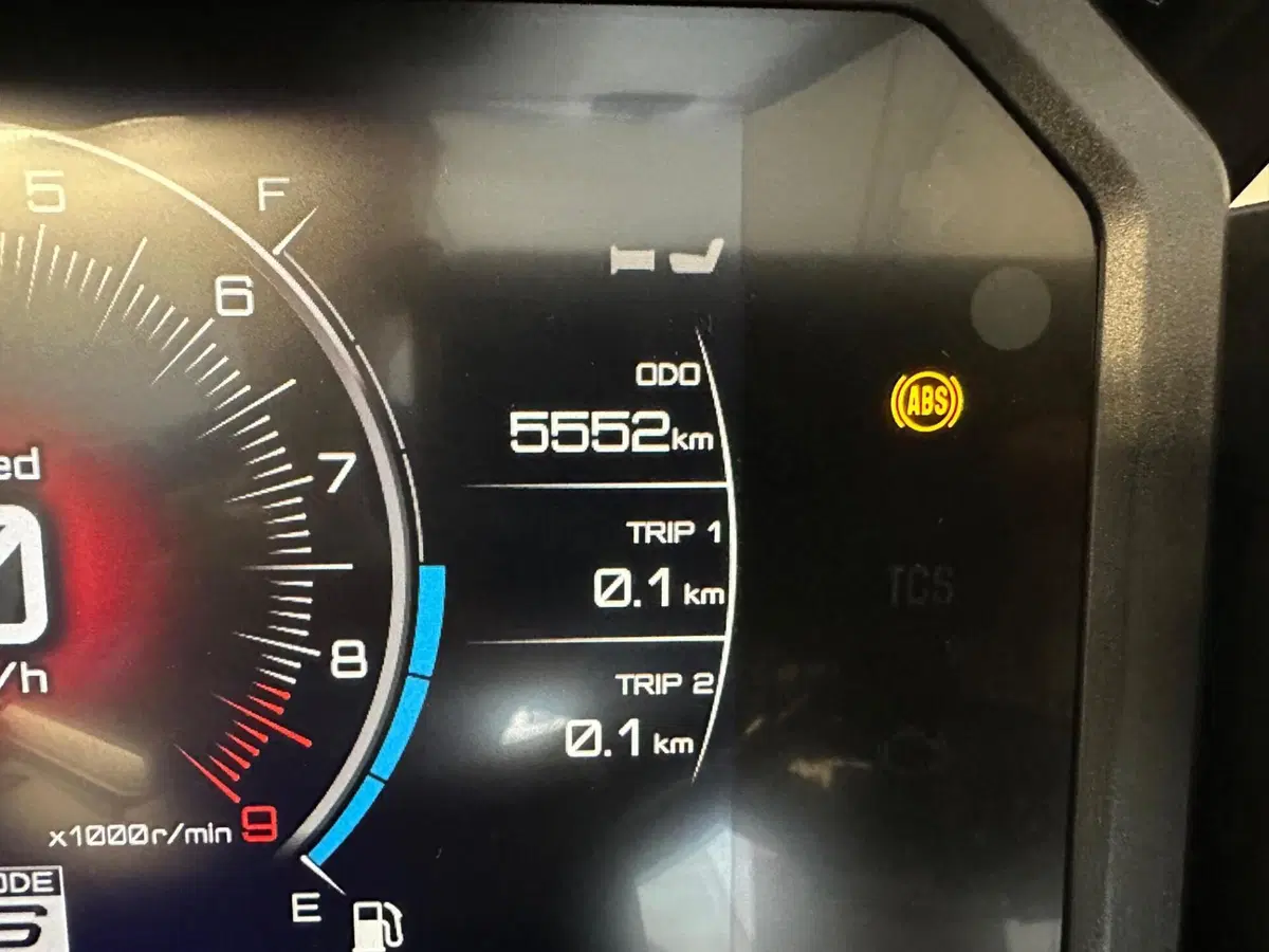 Yamaha T-Max 560 Tech Max (2022 - 24) (3)