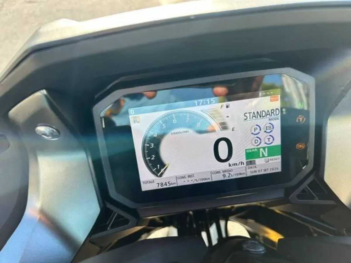 Honda Forza 750 DCT Urban (2021 - 24) (4)