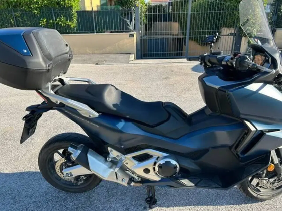 Honda Forza 750 DCT Urban (2021 - 24) (5)