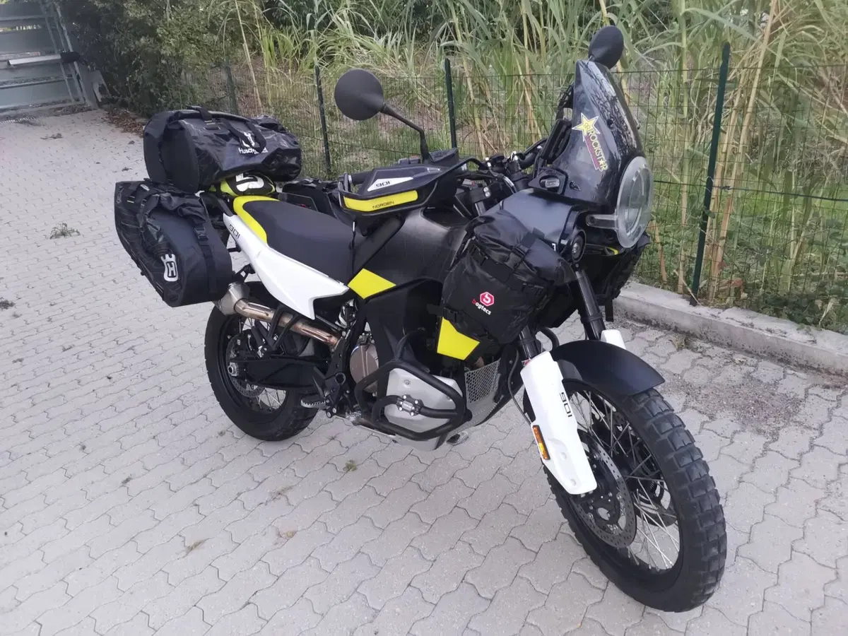 Husqvarna Norden 901 (2022 - 26) (2)