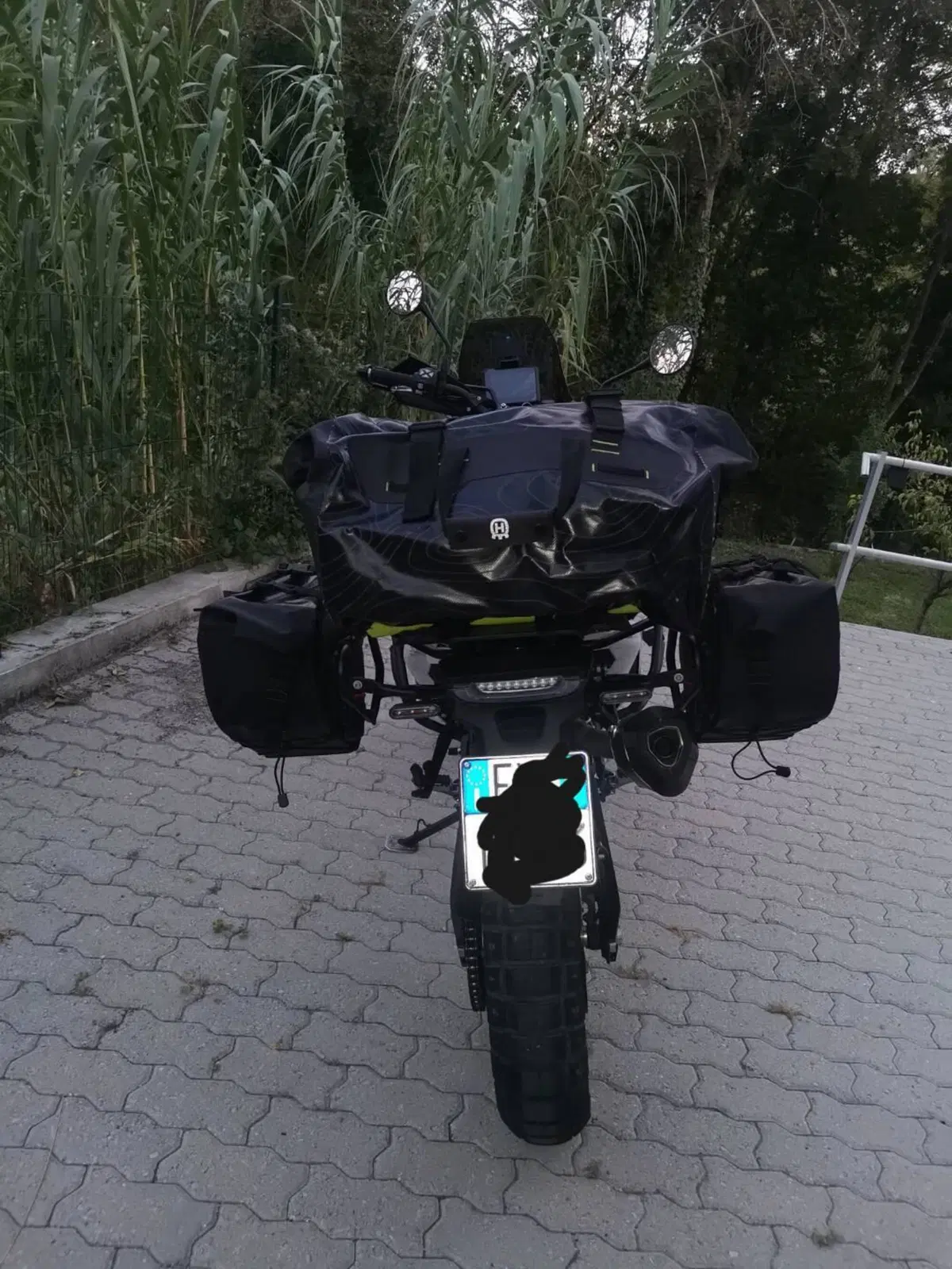 Husqvarna Norden 901 (2022 - 26) (3)