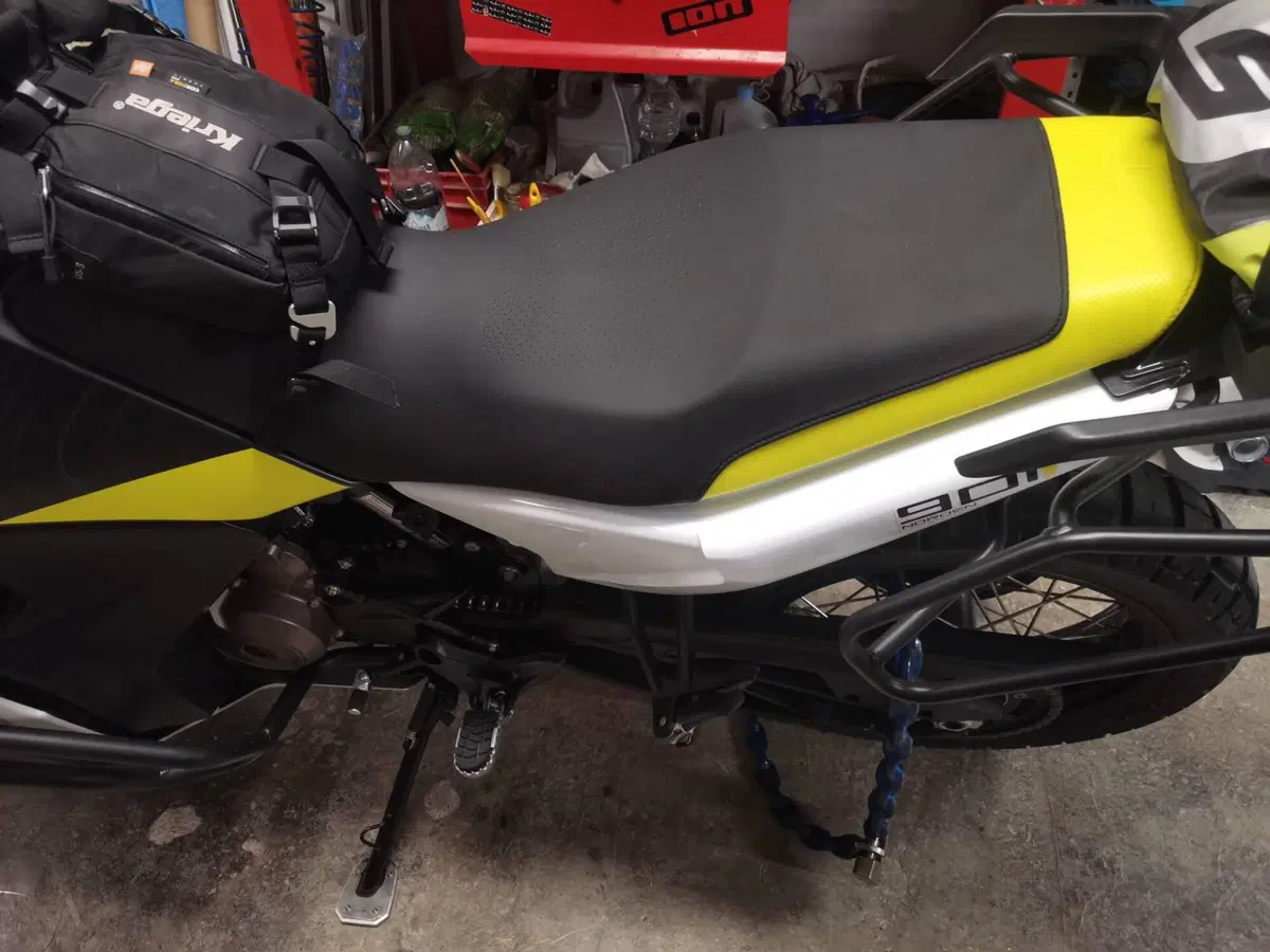Husqvarna Norden 901 (2022 - 26) (8)