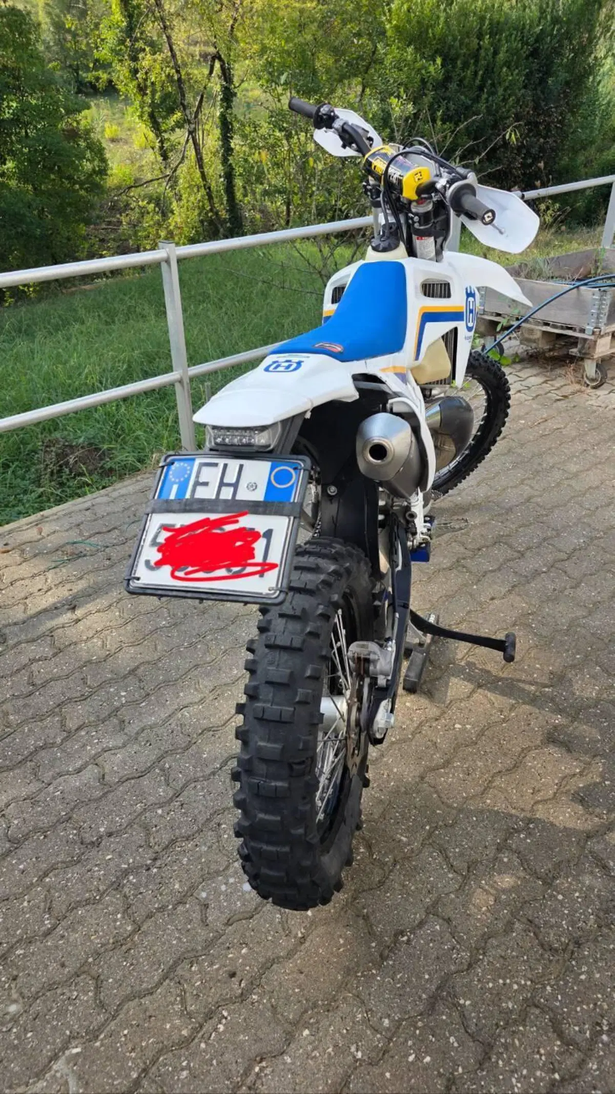 Husqvarna TE 300i (2023) (4)