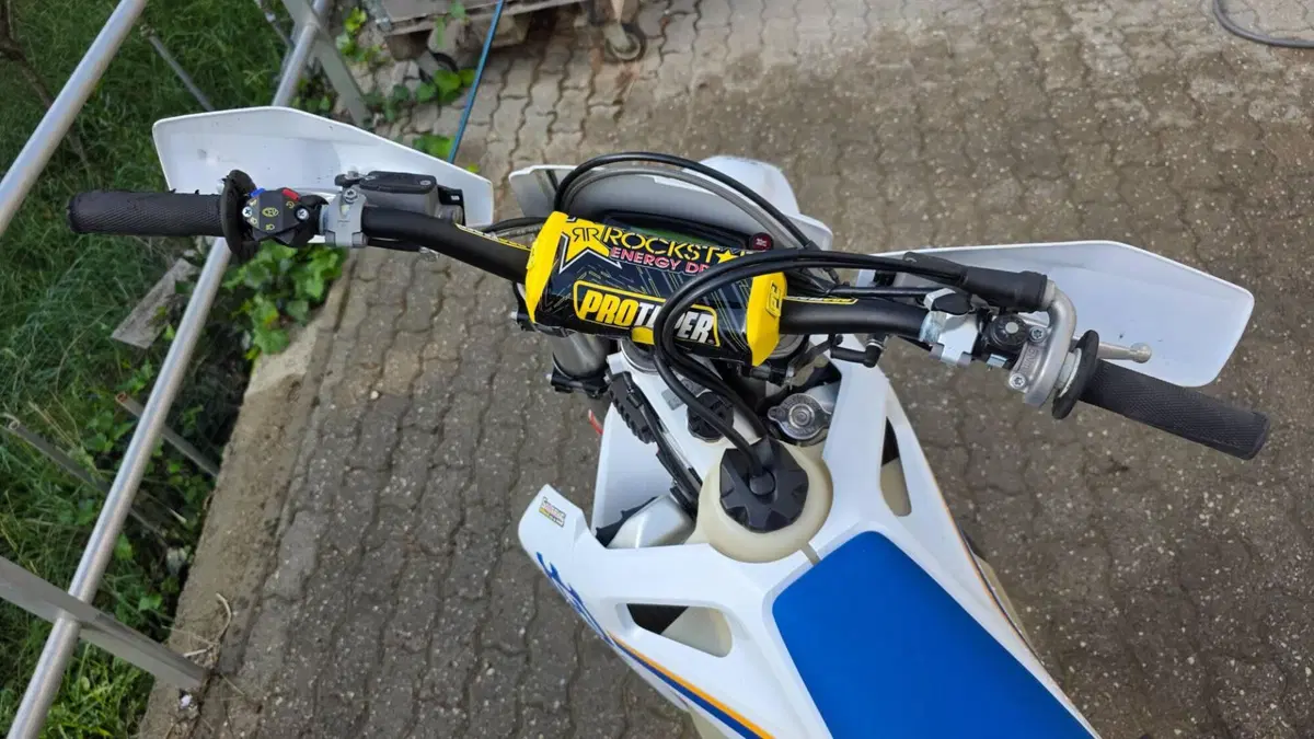 Husqvarna TE 300i (2023) (5)
